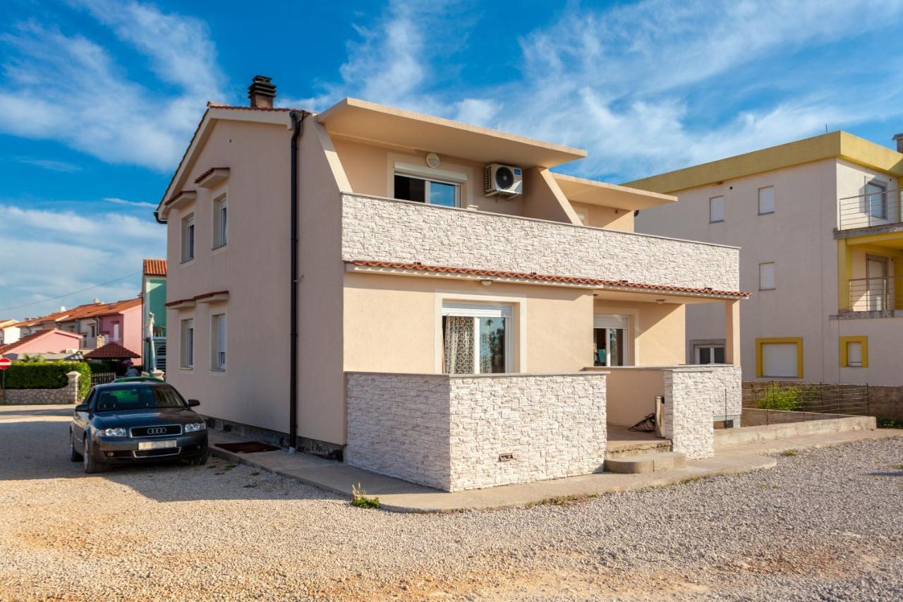 Apartments Didi Omišalj Buitenkant foto